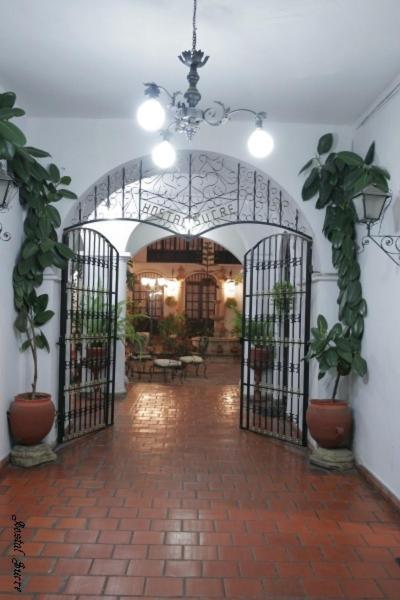 Hostal Sucre Exterior foto